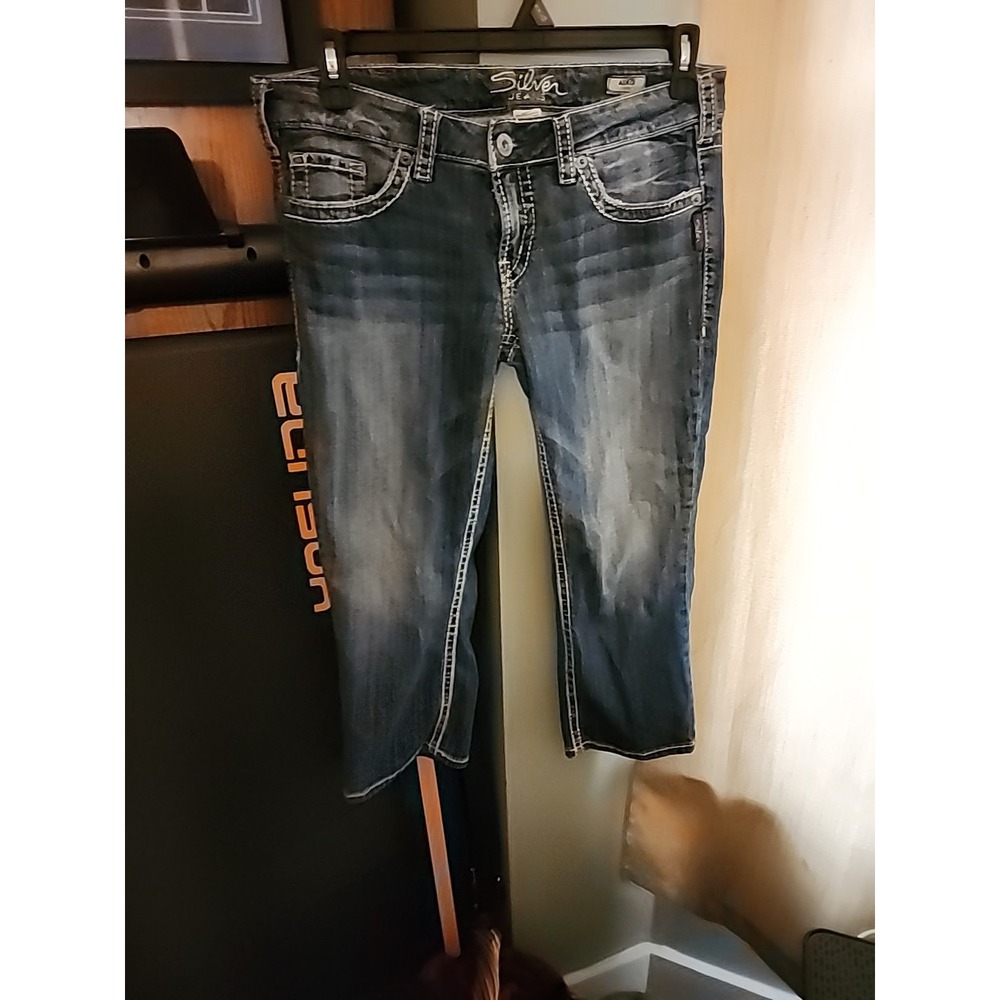 Silver Jeans Aiko Capri Size W32 Blue Denim Medium
